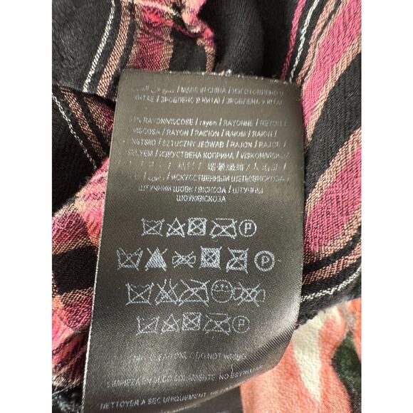 Guess Womens Size XS Plaid Floral Button Shirt Pink Black Long Sleeve Button - Picture 8 of 9